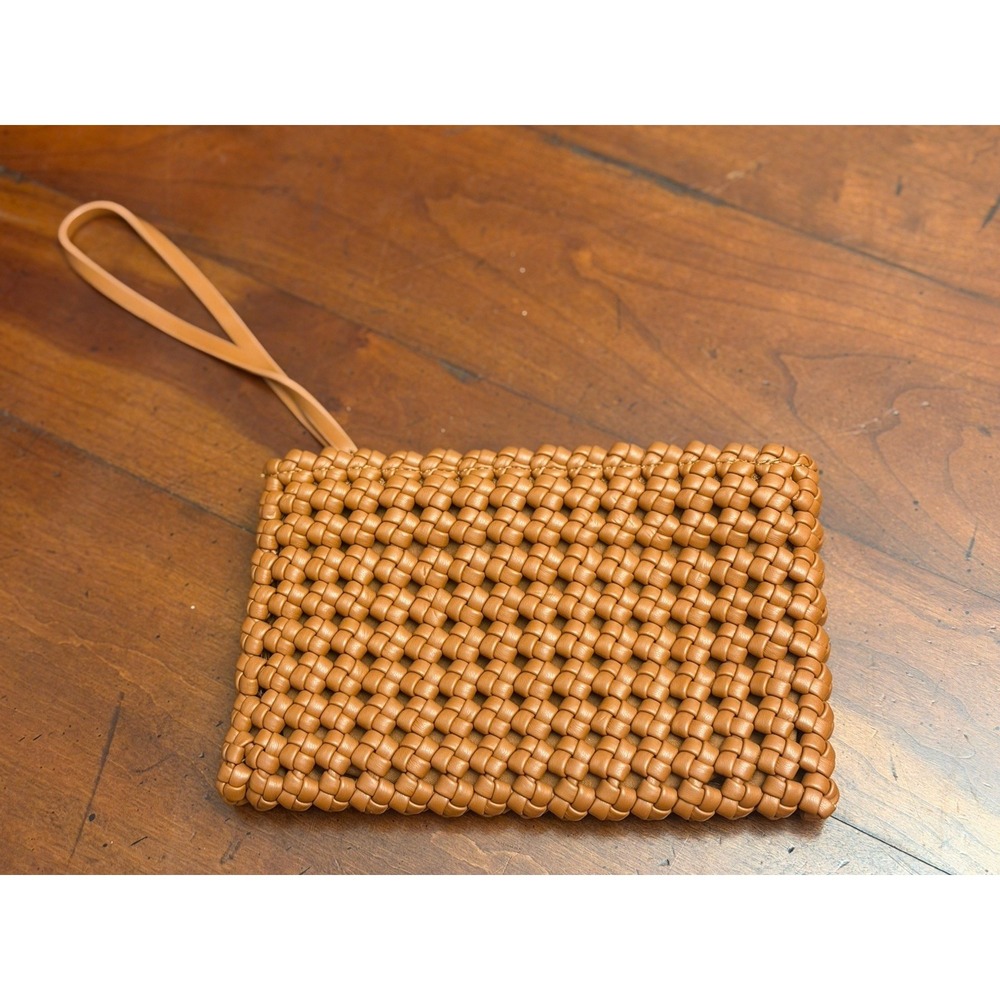 REMI REID Woven Vegan Leather Clutch Camel Tan Basket Weave Wristlet‎ Handbag